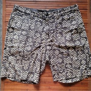 Vans print shorts 34